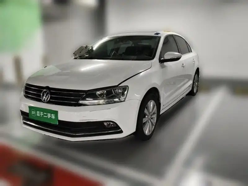 Volkswagen Sagitar, 2015