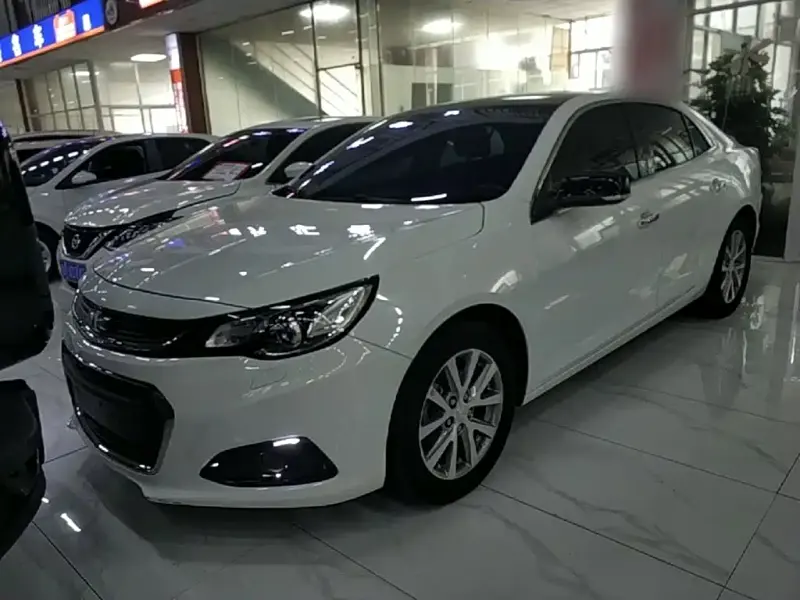 Chevrolet Malibu, 2017 — фото 1