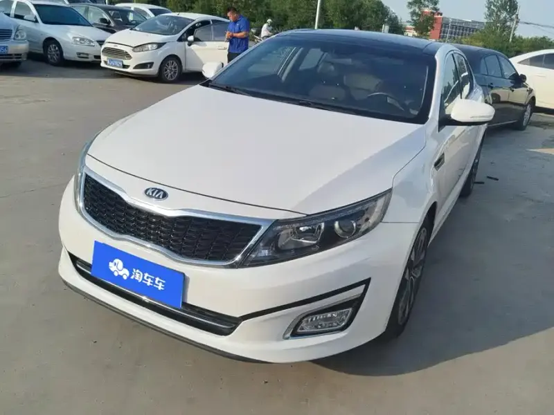 Kia K5, 2015