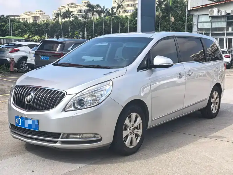Buick GL8, 2015