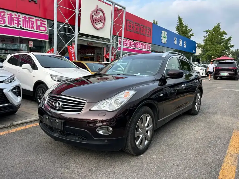 Infiniti EX, 2010