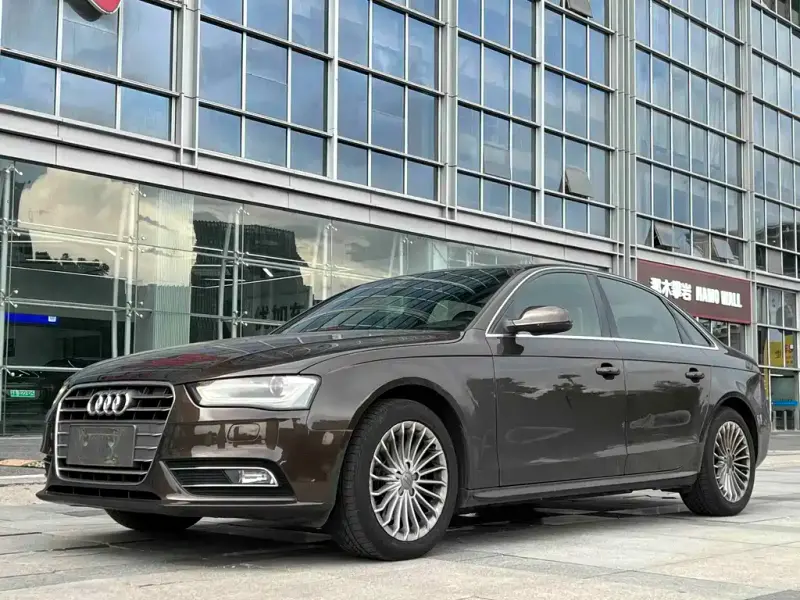 Audi A4L, 2015 — фото 1