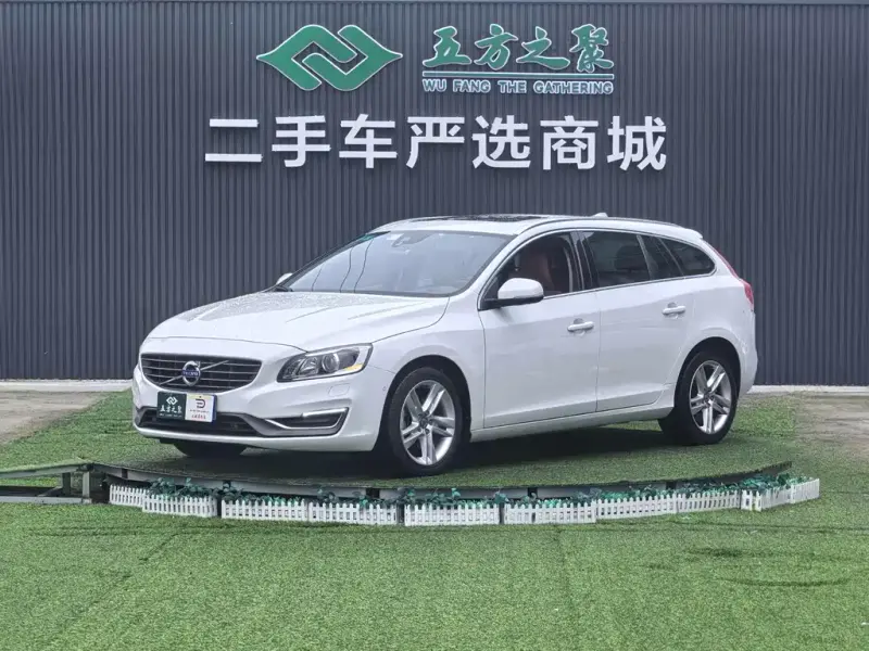 Volvo V60, 2014