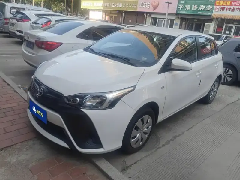 Toyota Yaris L, 2021