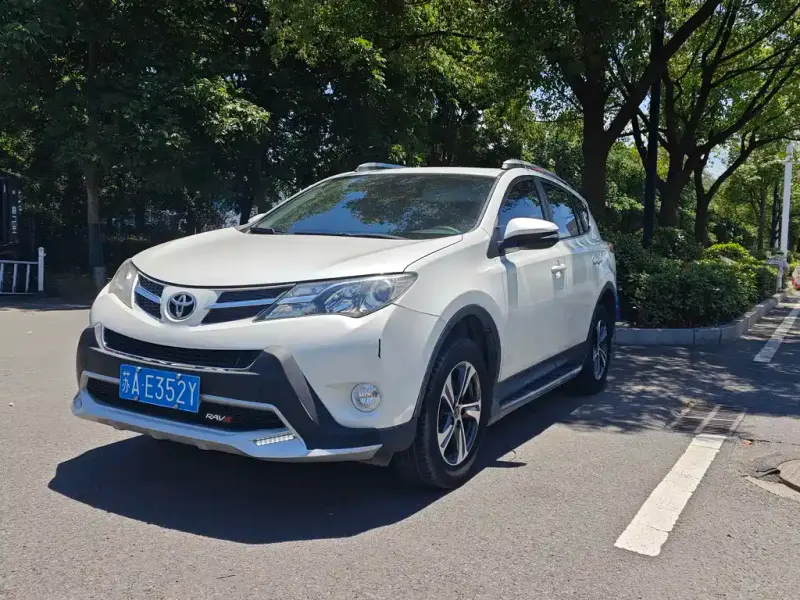 Toyota RAV4, 2016 — фото 1