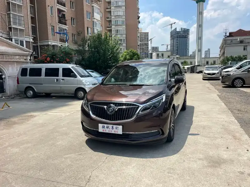 Buick GL8, 2017