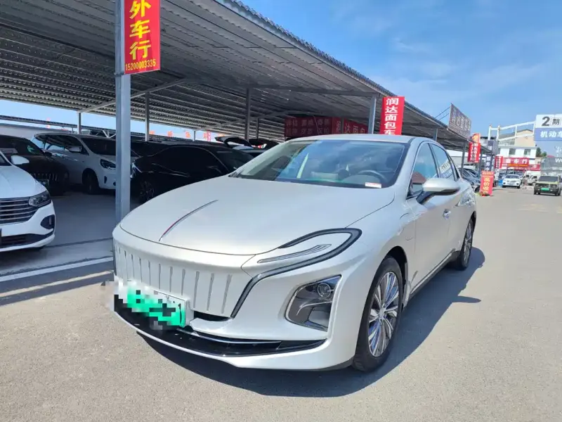 Hongqi E-QM5, 2022