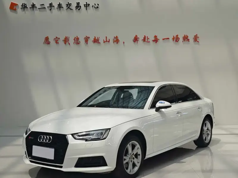 Audi A4L, 2018 — фото 1
