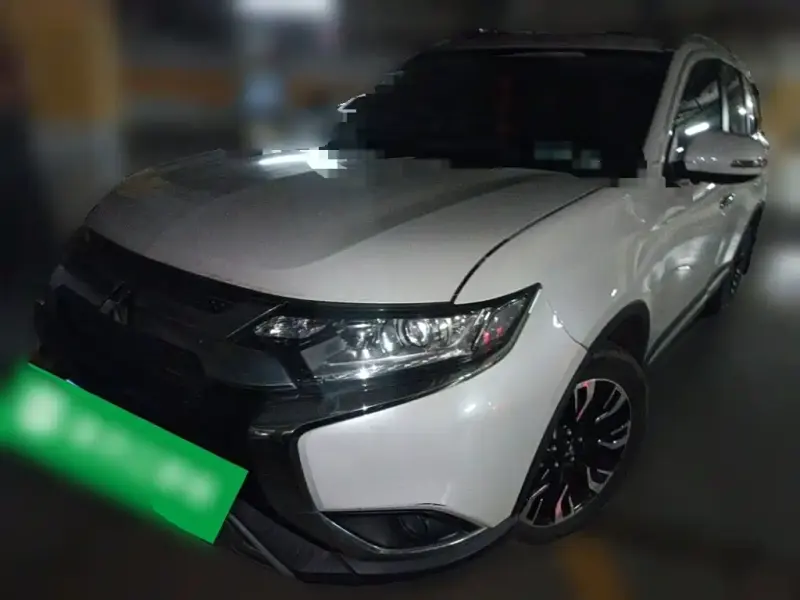 Mitsubishi Outlander, 2021