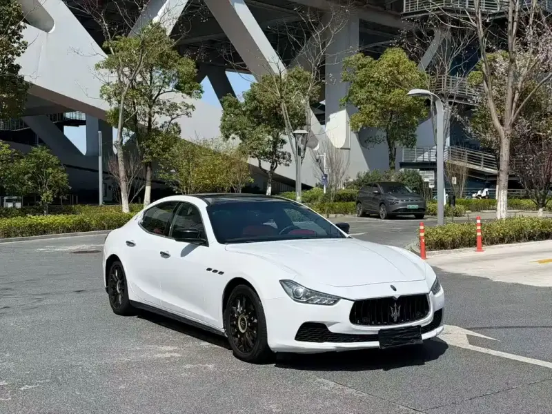 Maserati Ghibli, 2013