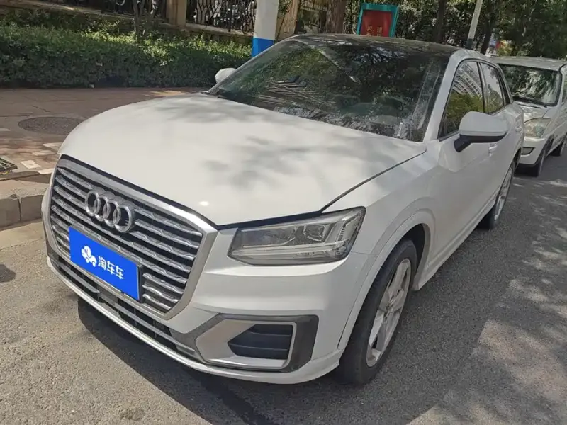 Audi Q2L, 2019