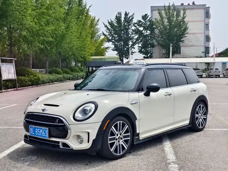 MINI Clubman, 2015