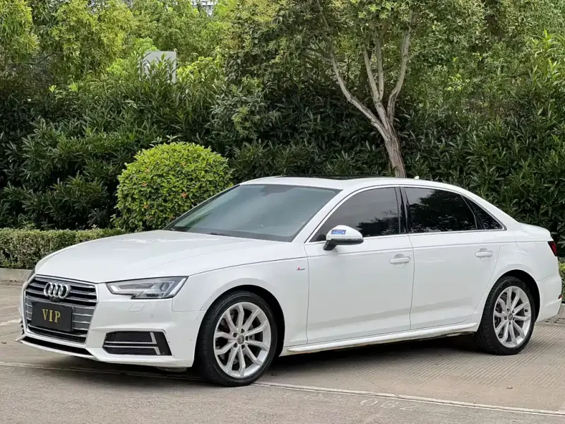 Audi A4L, 2017 — фото 1