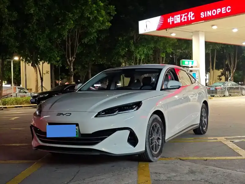 BYD 06, 2025