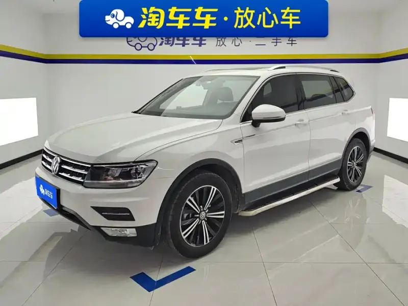 Volkswagen Tiguan L, 2020 — фото 1