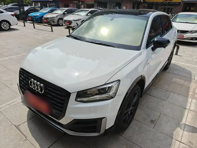 Audi Q2L, 2021