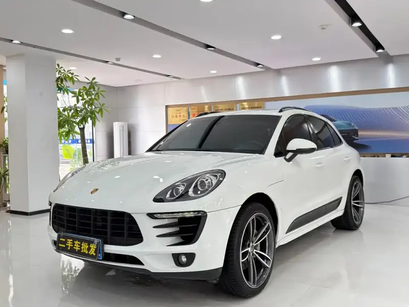 Porsche Macan, 2014