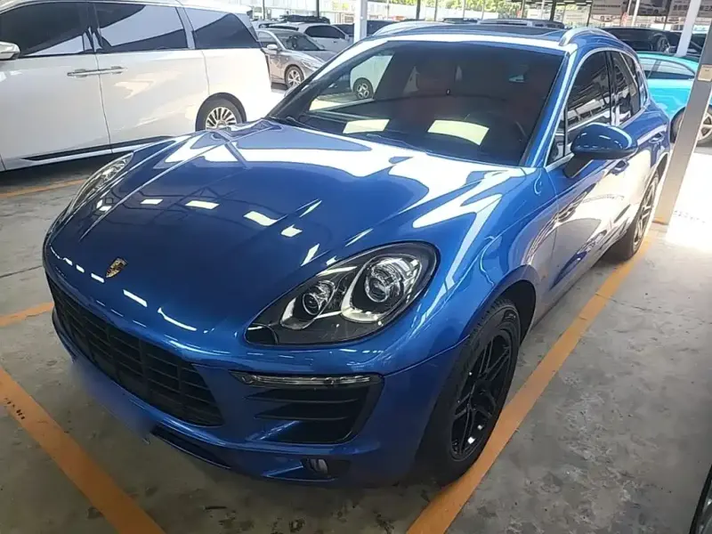 Porsche Macan, 2015
