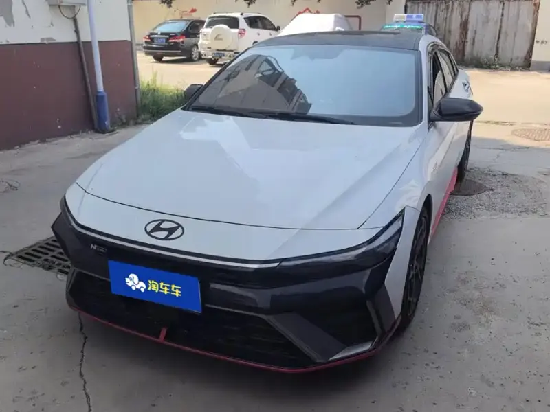 Hyundai Elantra, 2025