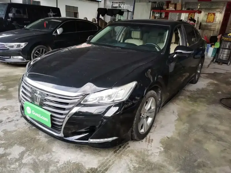 Toyota Crown, 2016