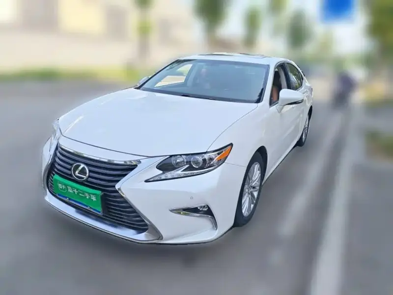 Lexus ES, 2017