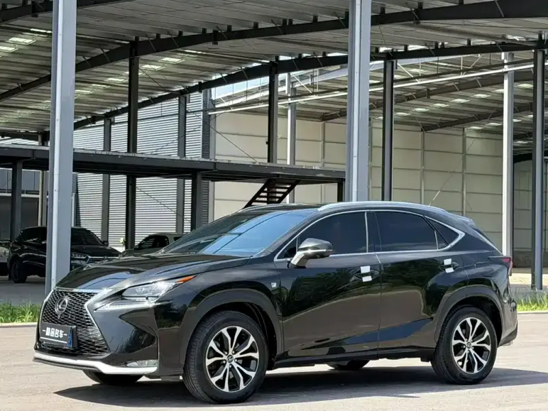 Lexus NX, 2015