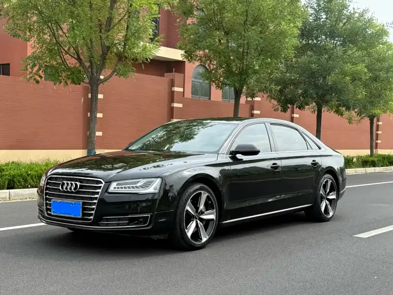 Audi A8, 2014