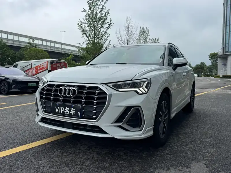 Audi Q3, 2021
