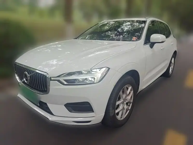 Volvo XC60, 2018 — фото 1
