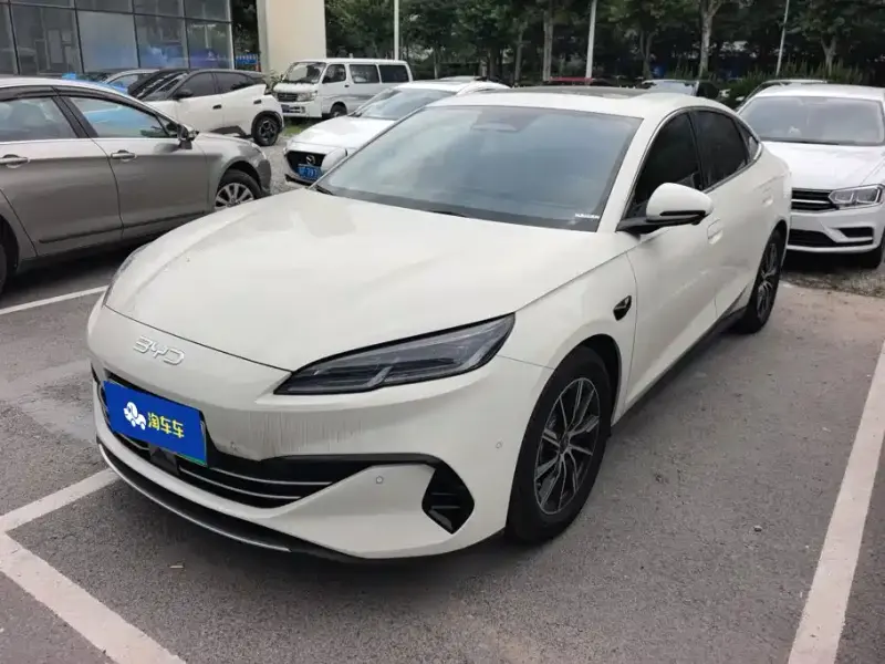 BYD 06, 2025