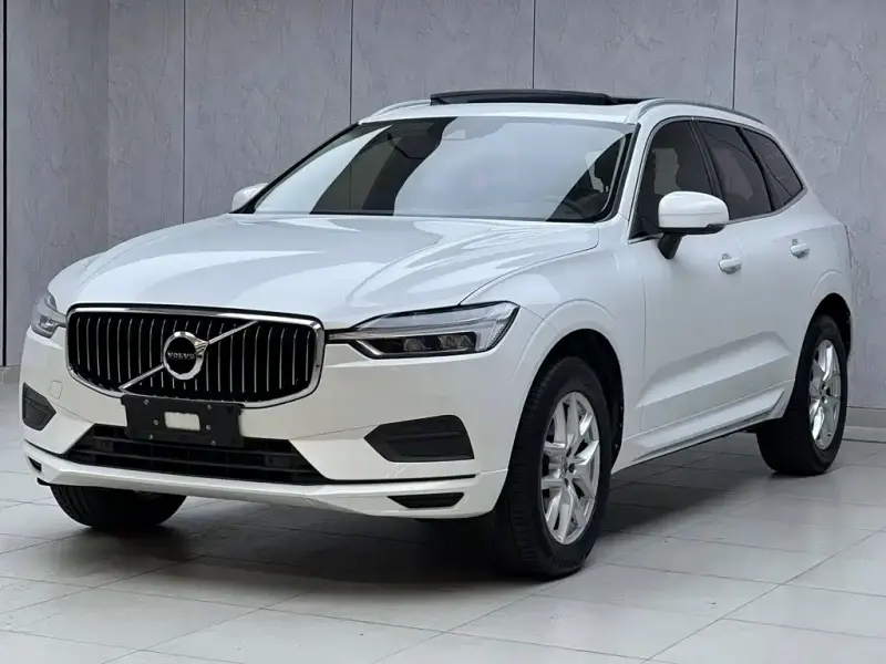 Volvo XC60, 2018 — фото 1