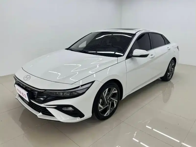 Hyundai Elantra, 2023