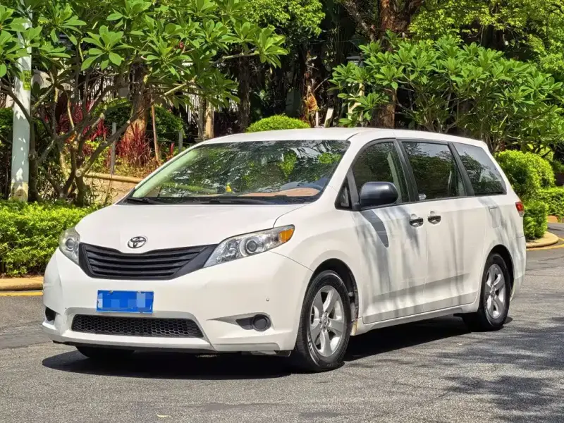 Toyota Sienna, 2014