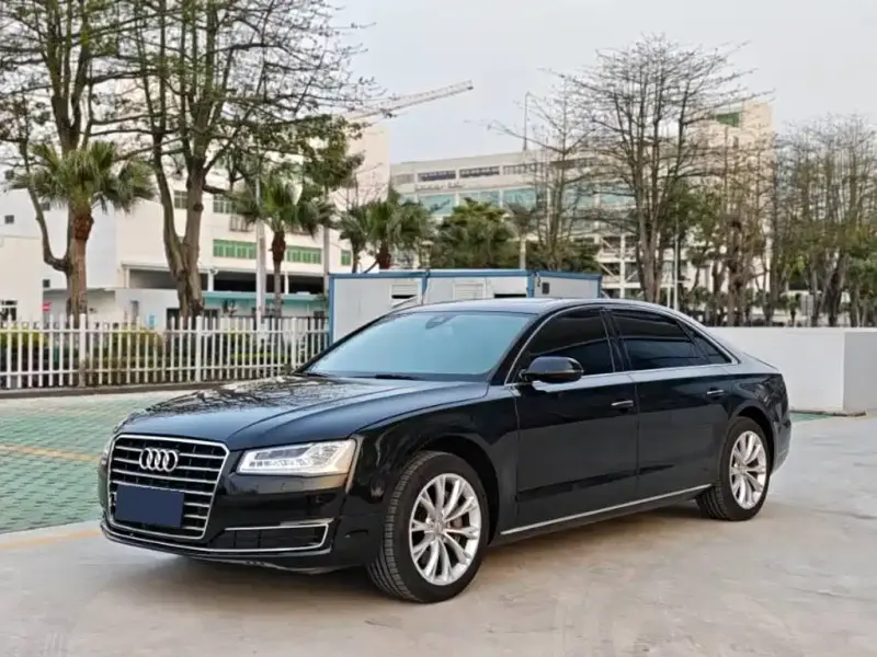 Audi A8, 2015
