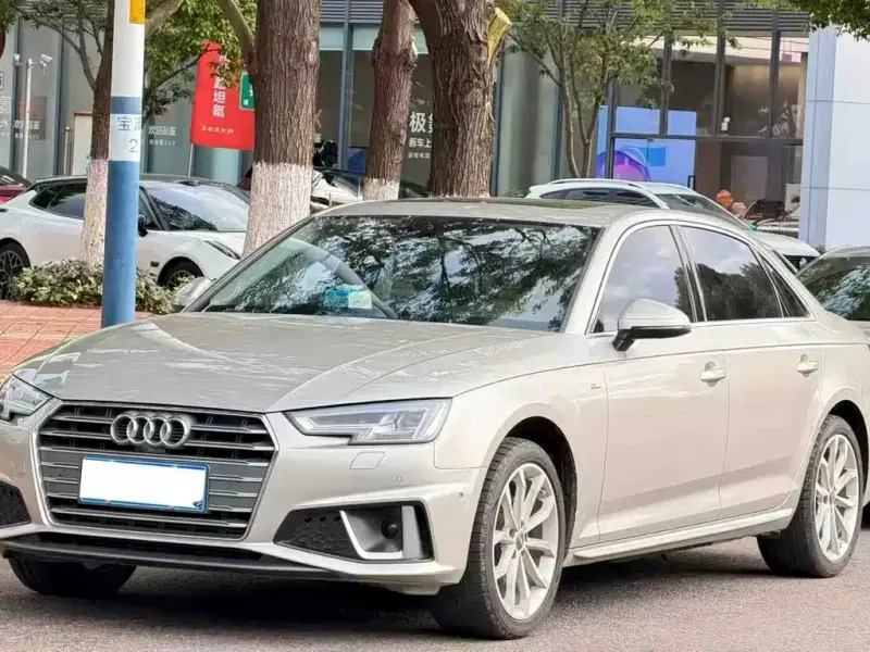 Audi A4L, 2019 — фото 1