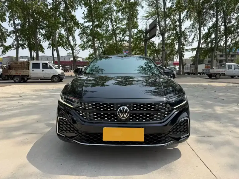 Volkswagen Passat, 2023