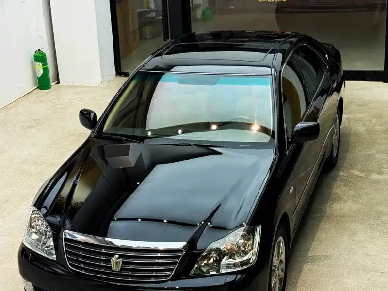 Toyota Crown, 2005