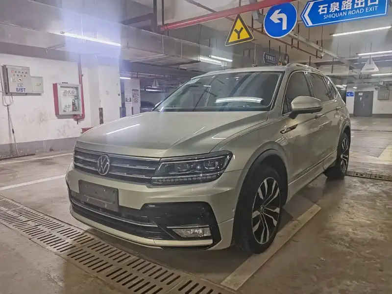 Volkswagen Tiguan L, 2021 — фото 1