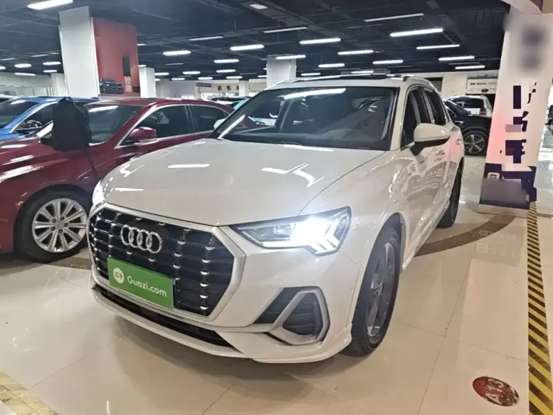 Audi Q3, 2021