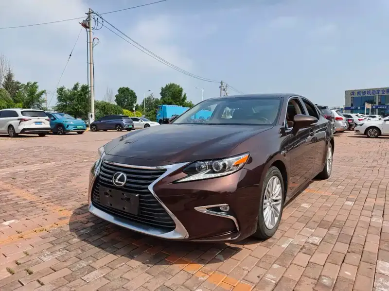 Lexus ES, 2017