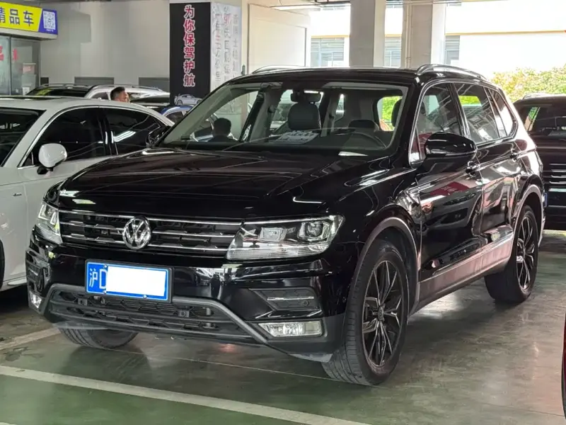 Volkswagen Tiguan L, 2019 — фото 1