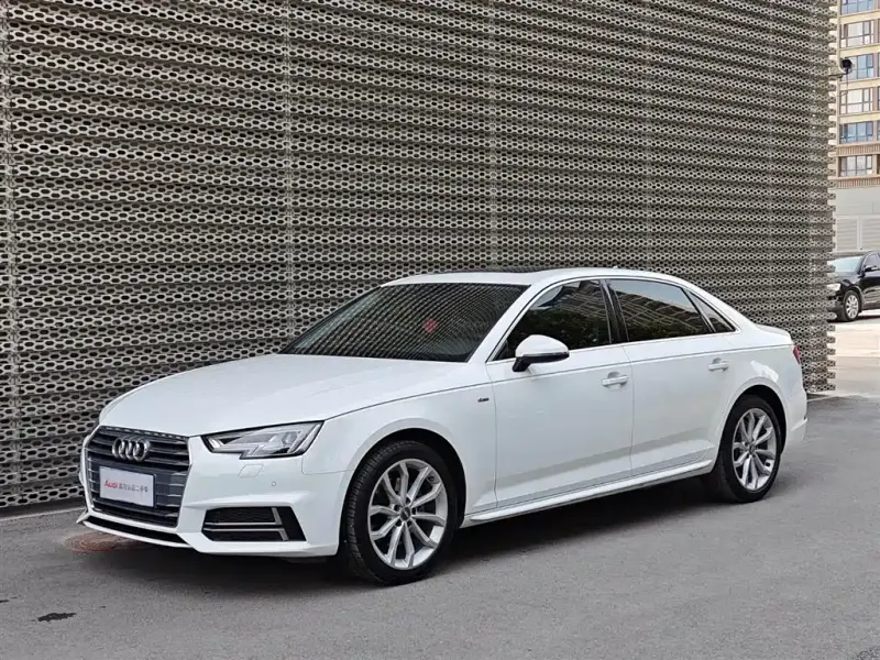 Audi A4L, 2018 — фото 1