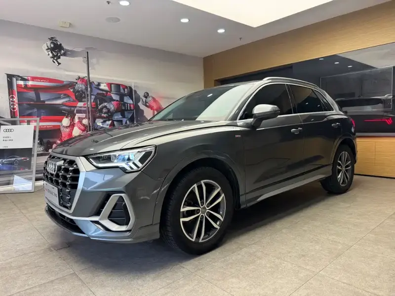 Audi Q3, 2021