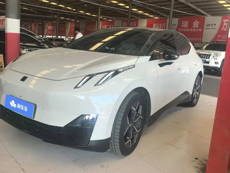 Lynk & Co Z20, 2025