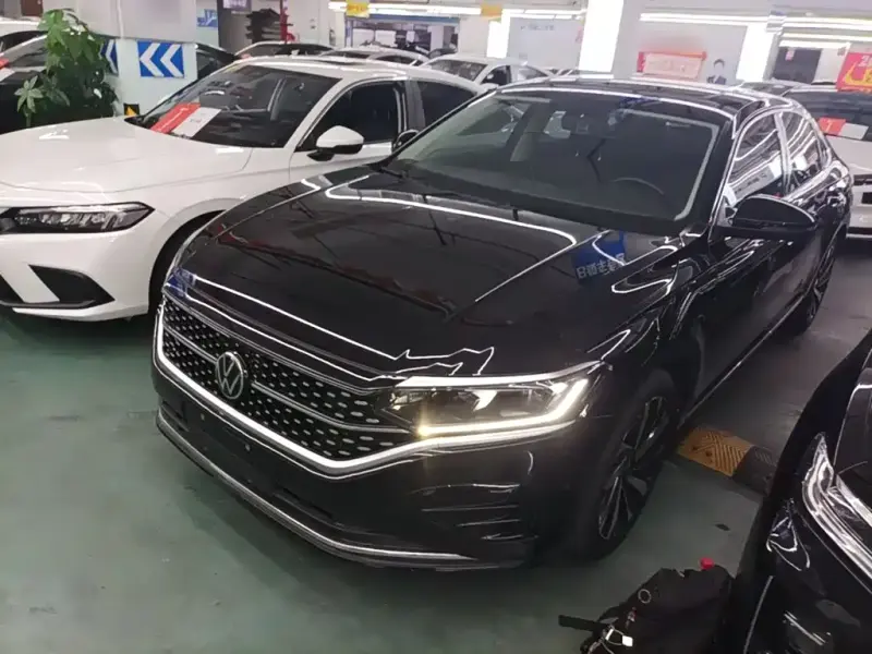 Volkswagen Passat, 2022