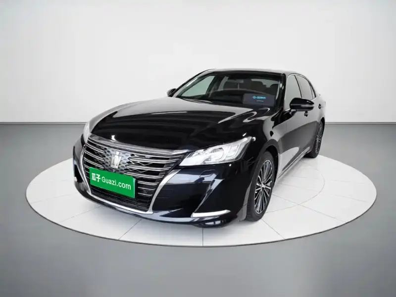 Toyota Crown, 2018