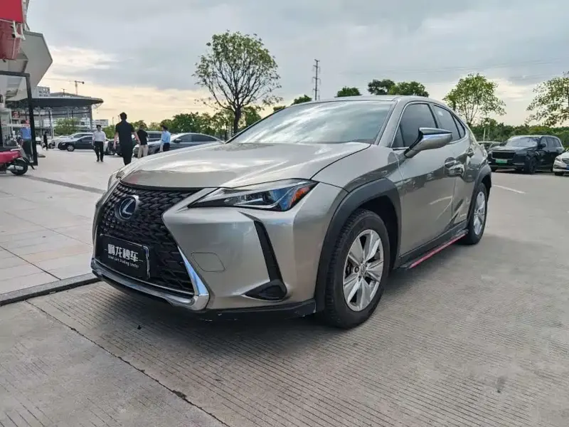 Lexus UX, 2019