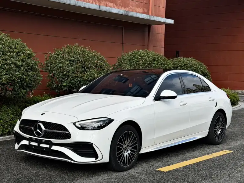 Mercedes-Benz C-Class, 2025