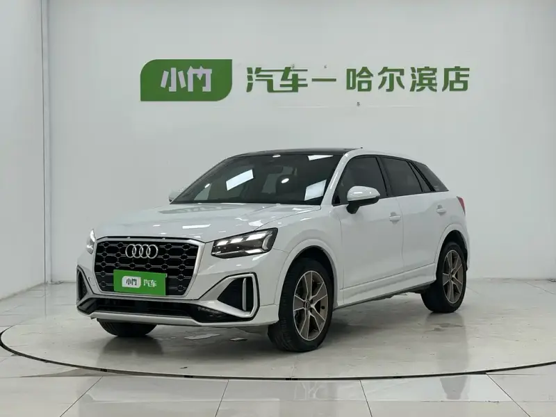 Audi Q2L, 2021