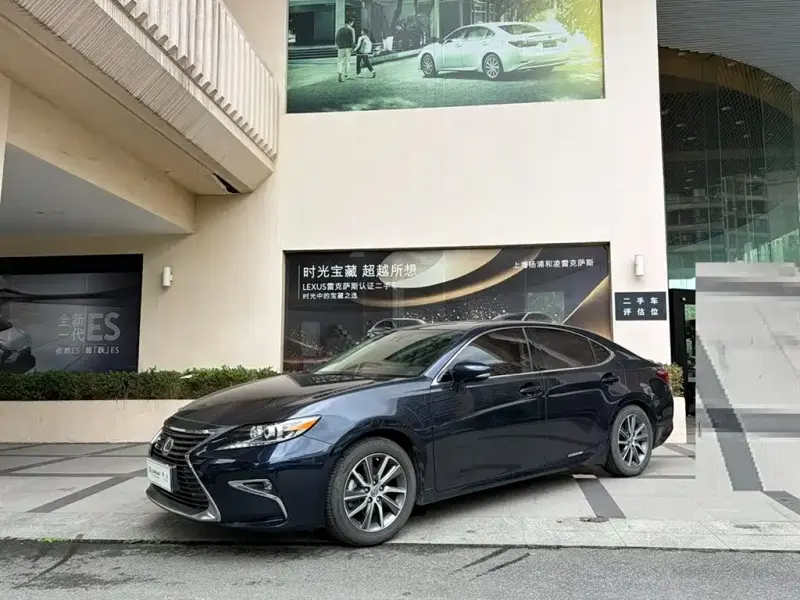 Lexus ES, 2017